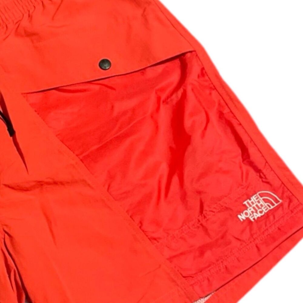 THEā NORTH FACE MENS OUTLINE 7" SHORTS RED SIZE XXL - Picture 3 of 6